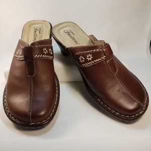 Trotters Slide in Mules, Brown, detailed